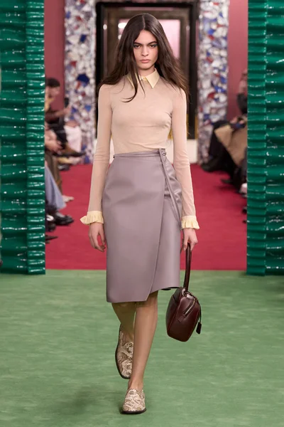 Look 32